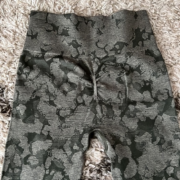 Gymshark leggings - Picture 2 of 2